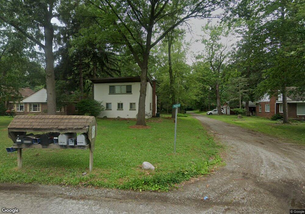 6609 Paddock St, West Bloomfield, MI 48324 - photo 1