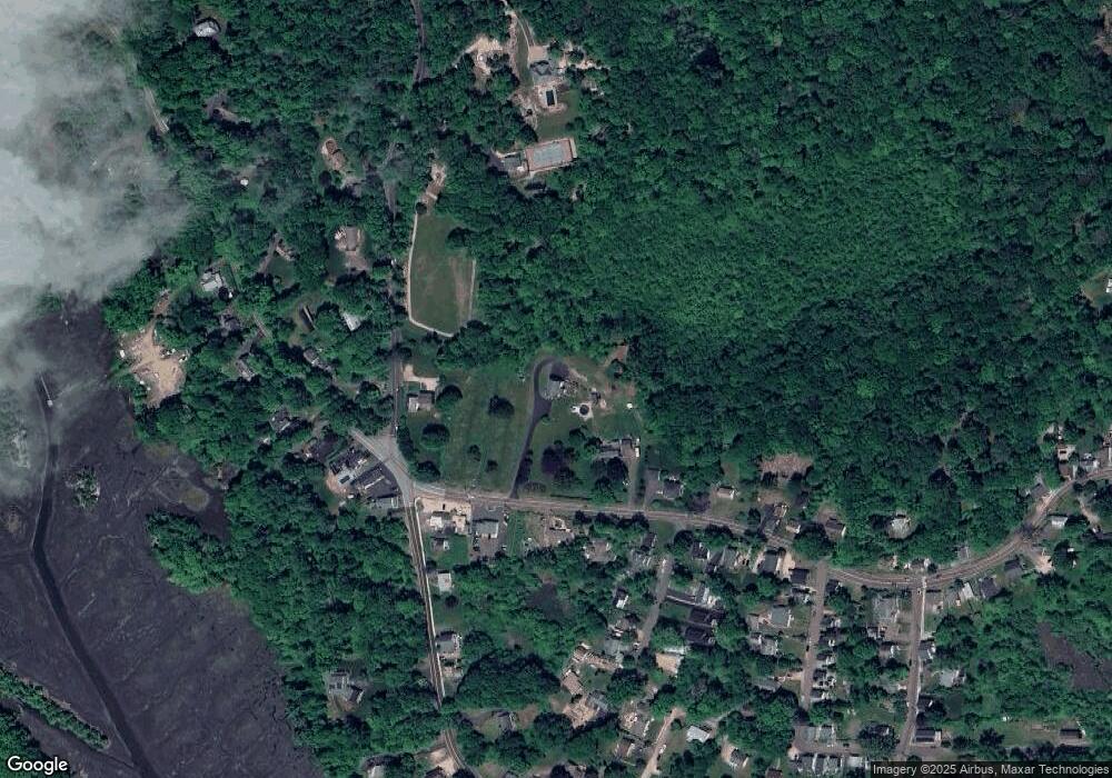 418 Leetes Island Rd, Branford, CT 06405 - photo 1