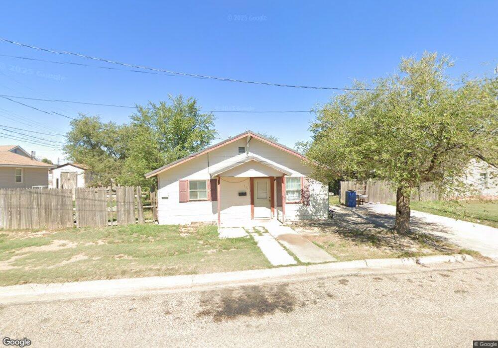 306 W 10th St, Dumas, TX 79029 - photo 1