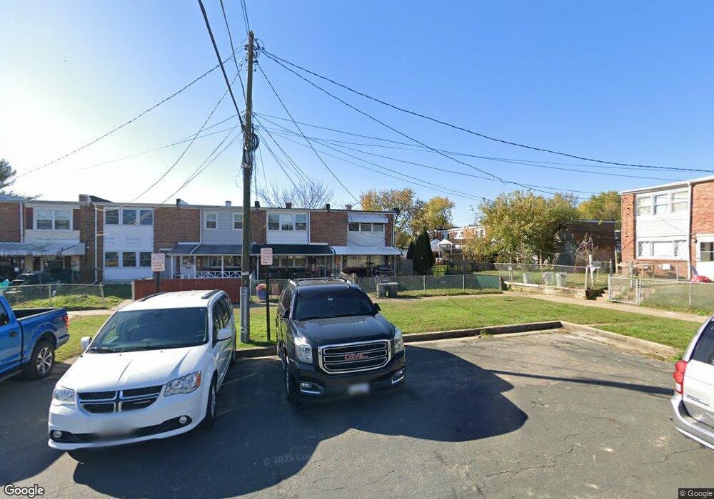 905 Winsap Ct, Halethorpe, MD 21227 - photo 1