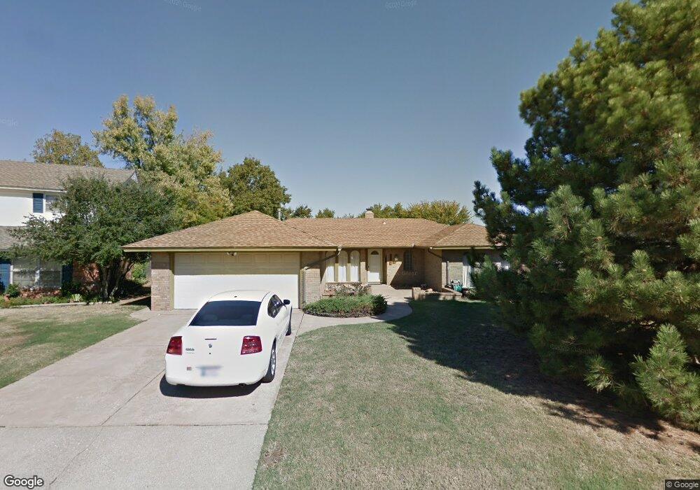 5805 Comanche Ct, Warr Acres, OK 73132 - photo 1