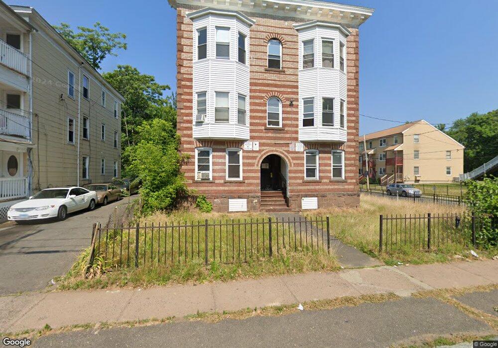 131 Clark St unit 2, Hartford, CT 06120 - photo 1