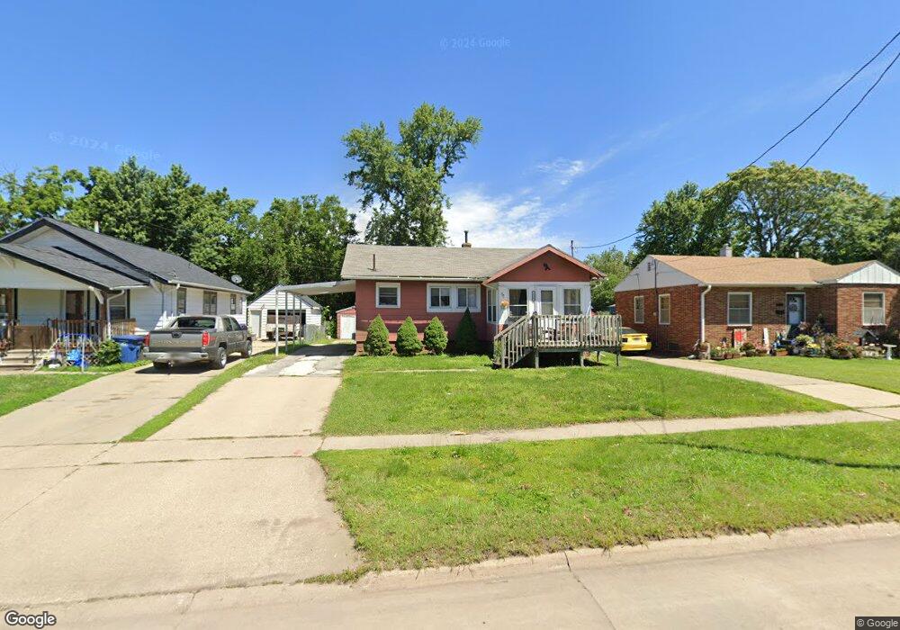 2828 E Grand Ave, Des Moines, IA 50317 - photo 1