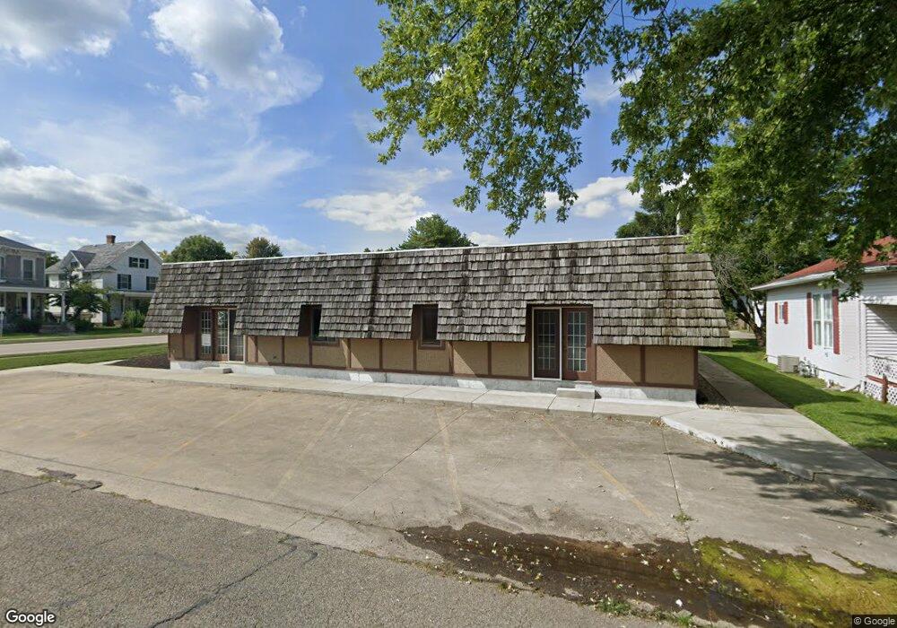 307 S Main St, Tuscola, IL 61953 - photo 1