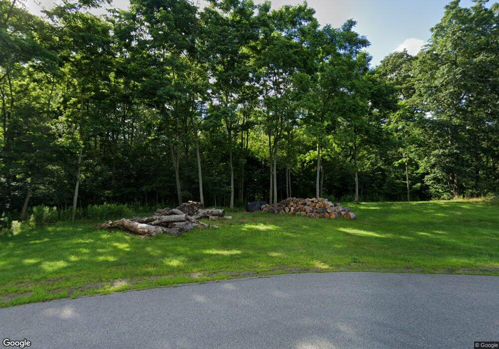 10 Danbury Ct, Londonderry, NH 03053 - photo 1