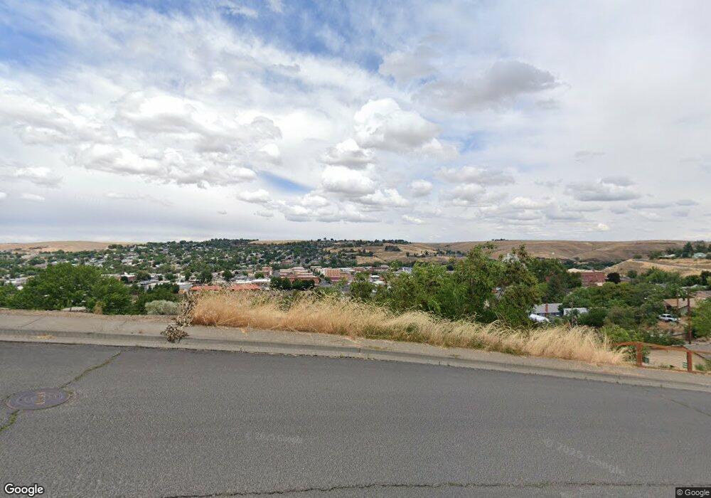 828 SW 1st St, Pendleton, OR 97801 - photo 1