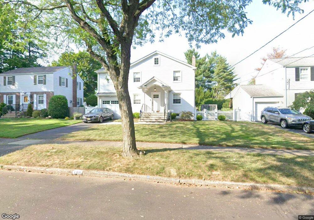 180 Manchester Rd, River Edge, NJ 07661 - photo 1