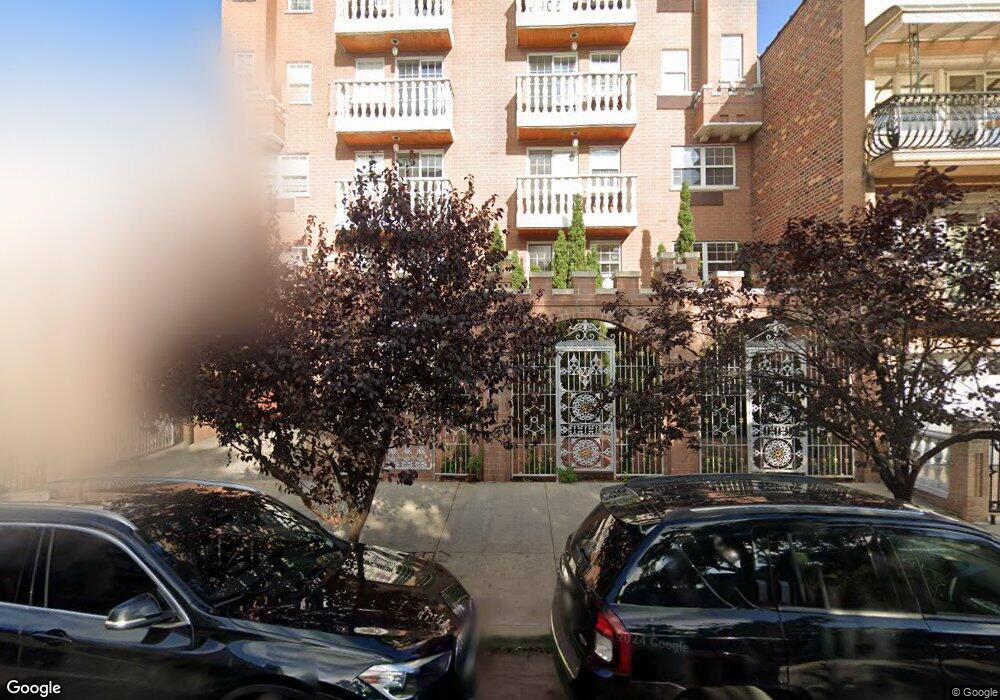 25-82 37 Th St unit 3 A, New York City, NY 11103 - photo 1