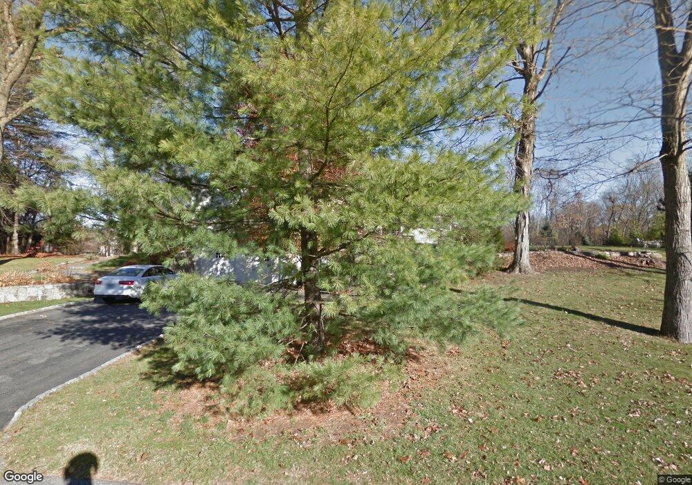 2 Autumn Ln, New Canaan, CT 06840 - photo 1