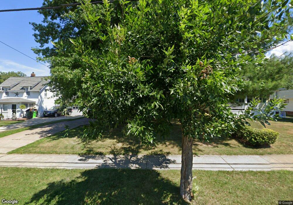 1917 E 300th St, Wickliffe, OH 44092 - photo 1