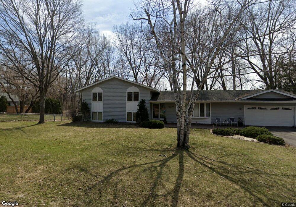 15801 Randall Ln, Minnetonka, MN 55345 - photo 1