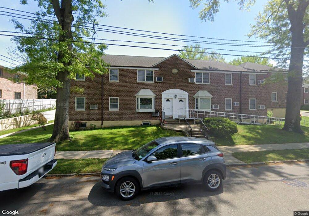 25304 58th Ave unit Lower, Little Neck, NY 11362 - photo 1