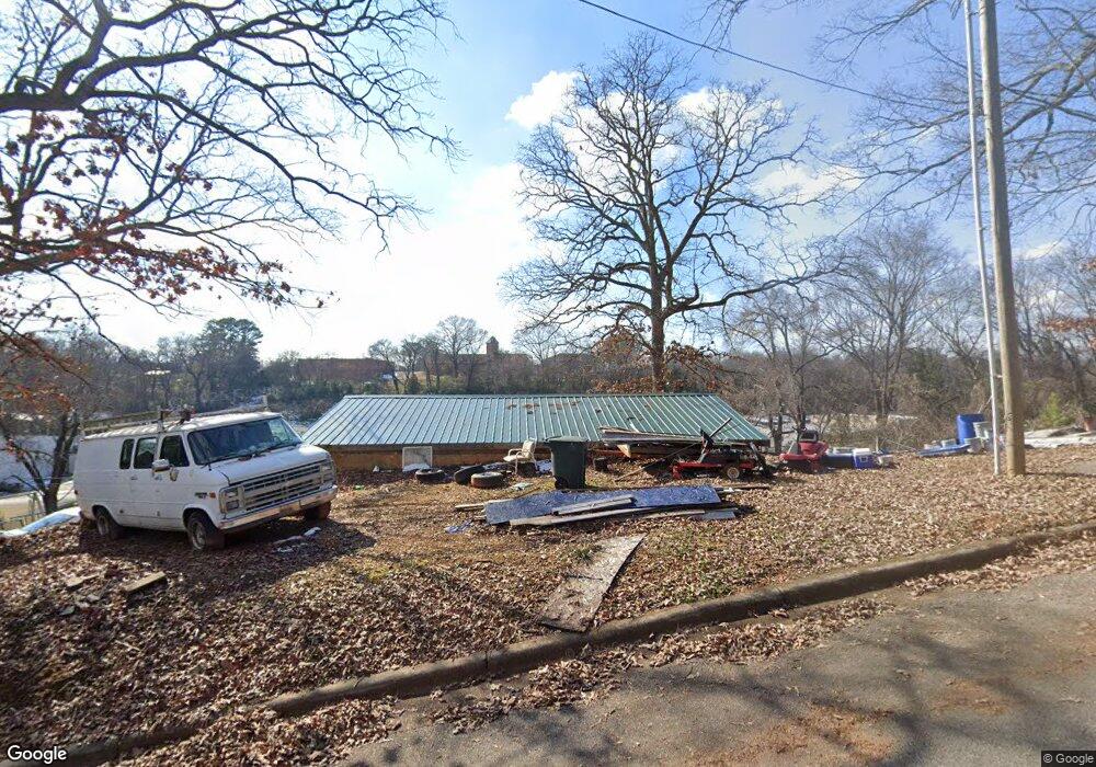 301 Georgia Ave, Florence, AL 35630 - photo 1