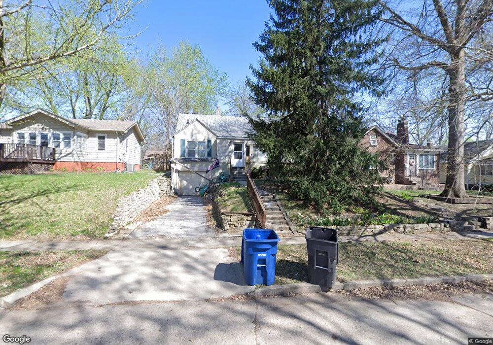 2013 37th St, Des Moines, IA 50310 - photo 1