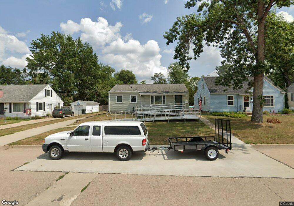 624 26th St SE, Cedar Rapids, IA 52403 - photo 1