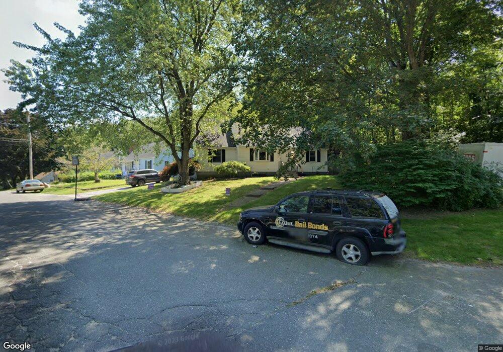 158 Chestnut Hill Ave, Waterbury, CT 06704 - photo 1