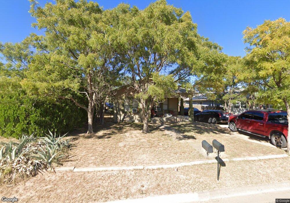 605 E 15th St, Big Spring, TX 79720 - photo 1