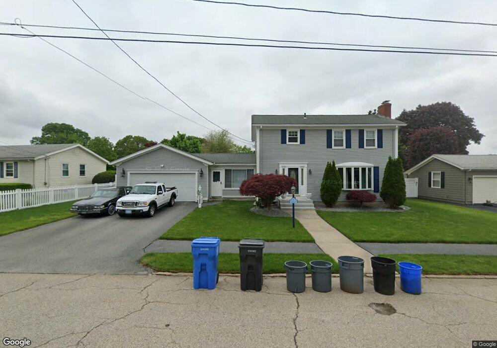 102 Woodview Dr, Cranston, RI 02920 - photo 1