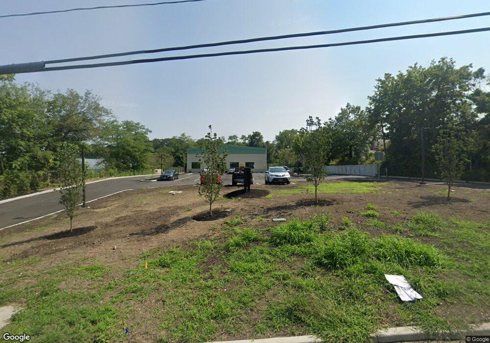 55 Sea Cliff Ave, Glen Cove, NY 11542 - photo 1