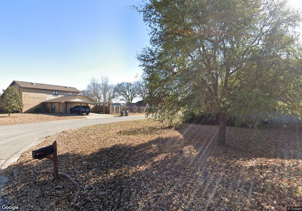 1644 Oak Leaf Cir, Ardmore, OK 73401 - photo 1