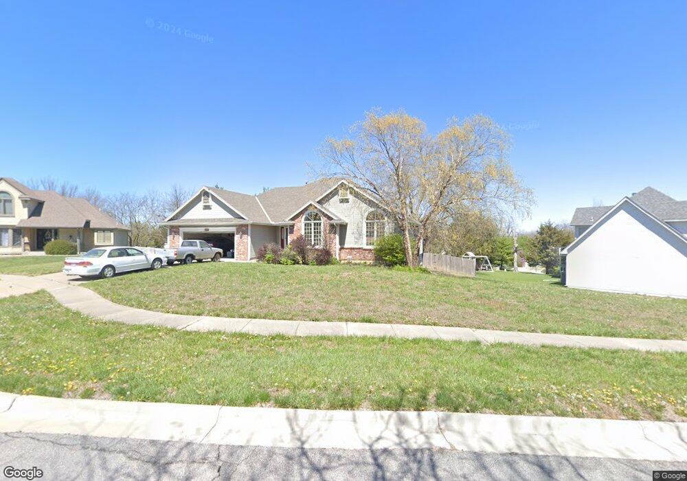 6116 SW 39th Cir, Topeka, KS 66610 - photo 1