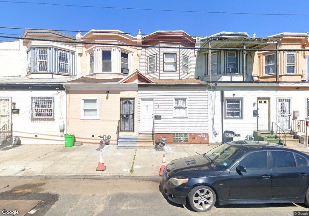 817 Vine St, Camden, NJ 08102 - photo 1