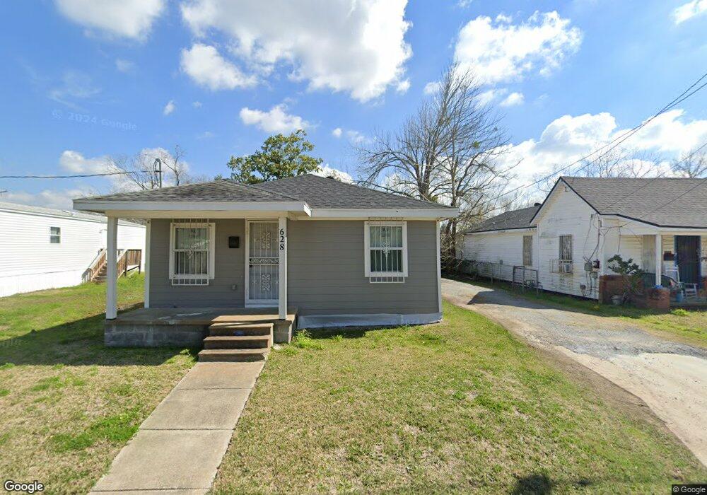 628 Pear St, Lake Charles, LA 70601 - photo 1