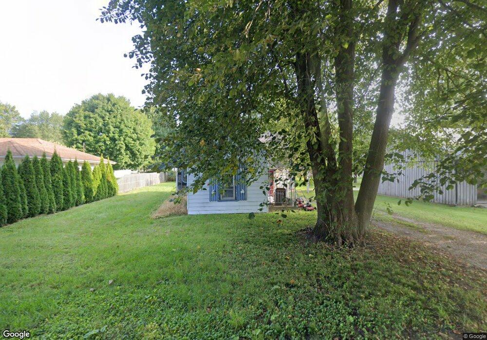 322 W Walnut St, Sharpsville, IN 46068 - photo 1