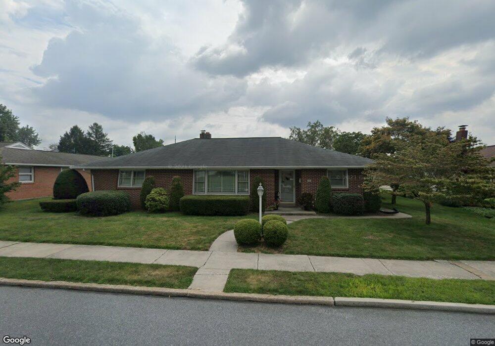 520 W Areba Ave, Hershey, PA 17033 - photo 1