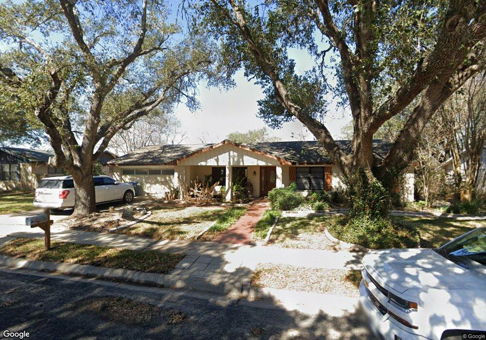 703 Newhall St, Beeville, TX 78102 - photo 1