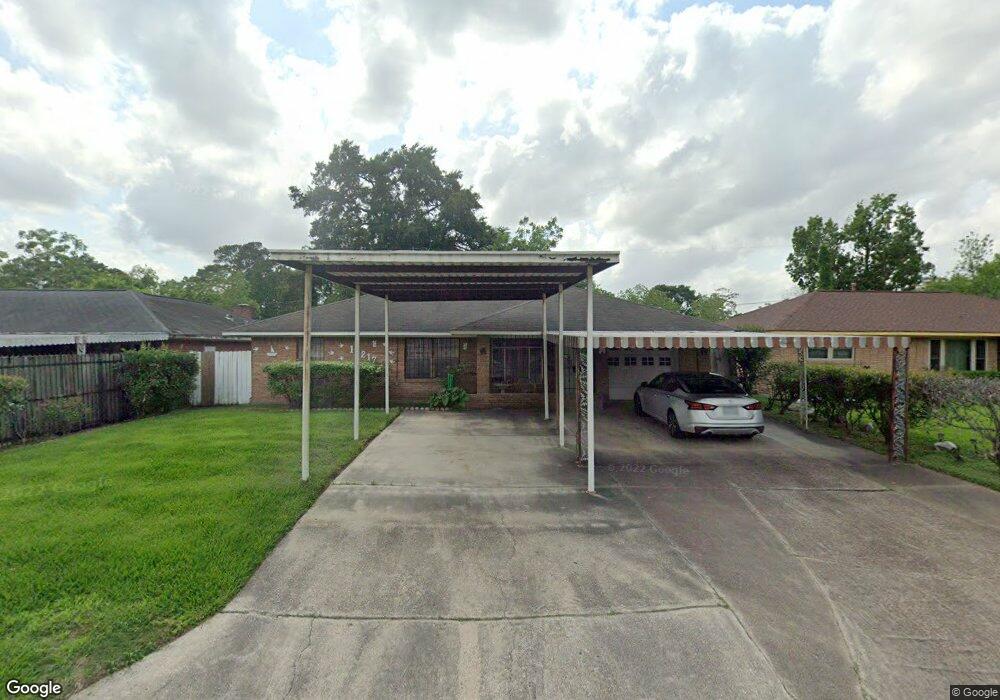 10217 Hollyglen Dr, Houston, TX 77016 - photo 1