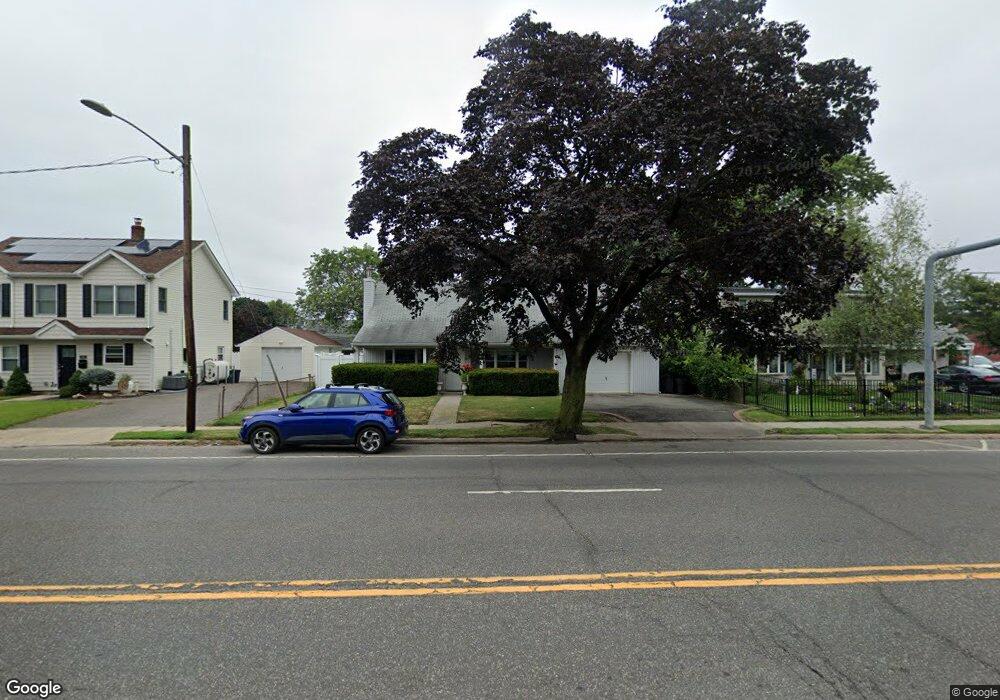 3083 N Jerusalem Rd, Levittown, NY 11756 - photo 1