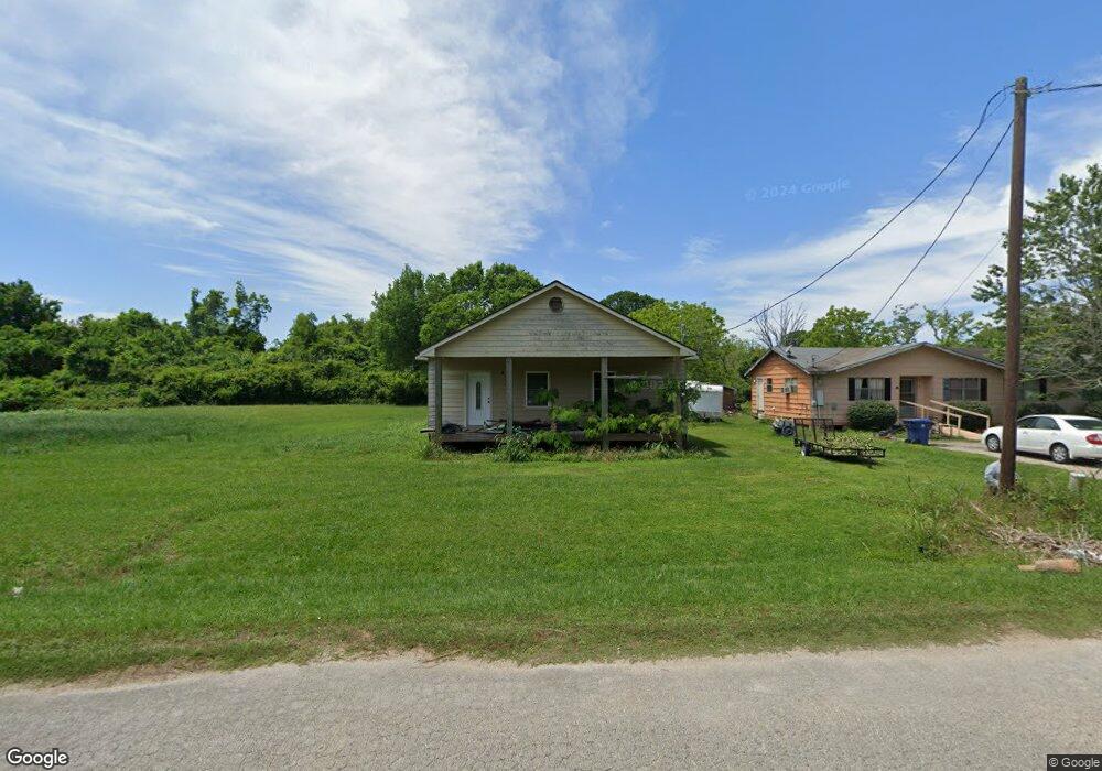 611 Yerby St, Brazoria, TX 77422 - photo 1