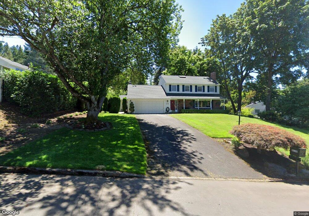 2110 Hillside Ct, Lake Oswego, OR 97034 - photo 1