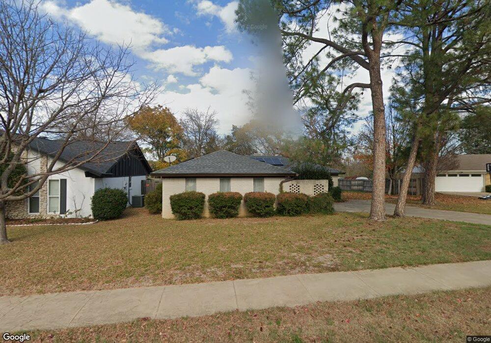 909 Brestol Ct E, Bedford, TX 76021 - photo 1