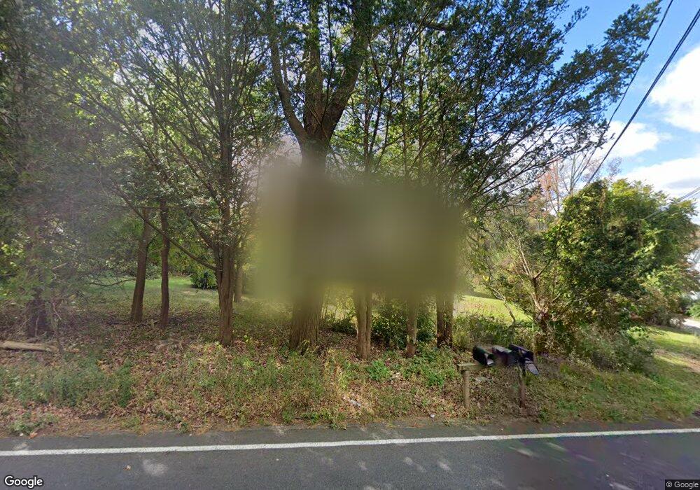 202 Whisconier Rd, Brookfield, CT 06804 - photo 1