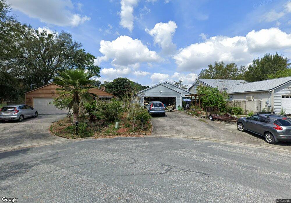 5569 Mariners Cove Dr, Jacksonville, FL 32210 - photo 1