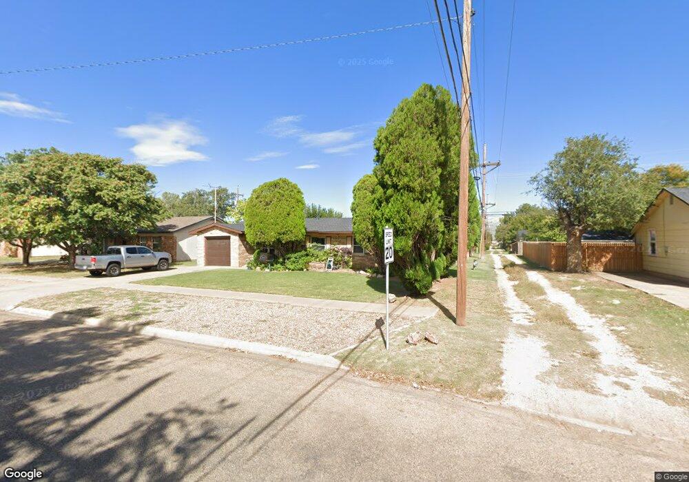 1005 Shamrock Dr, Dumas, TX 79029 - photo 1