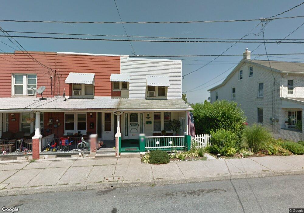 561 Furnace St, Emmaus, PA 18049 - photo 1