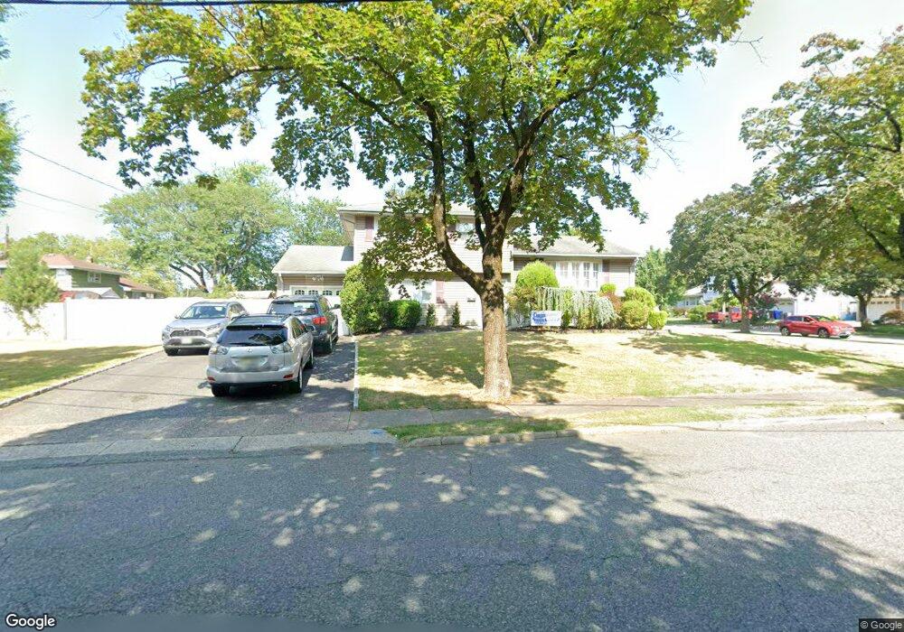 707 Stevens Ct, Paramus, NJ 07652 - photo 1