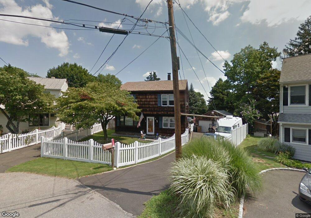 72 Lewelyn Rd, Stamford, CT 06902 - photo 1