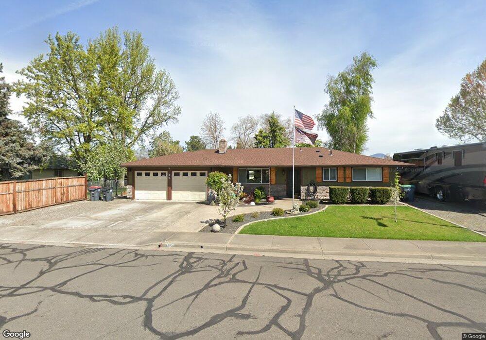 4050 Crestwood Cir, Central Point, OR 97502 - photo 1