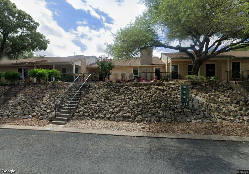 424 Summit Cir, Fredericksburg, TX 78624 - photo 1