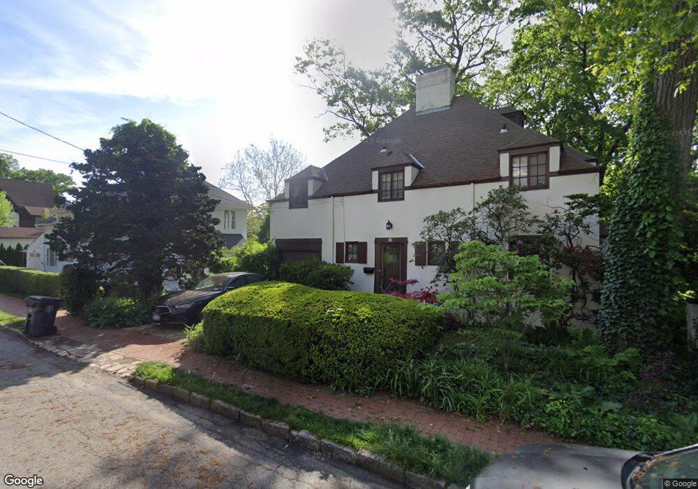 46 Lynwood Rd, Scarsdale, NY 10583 - photo 1