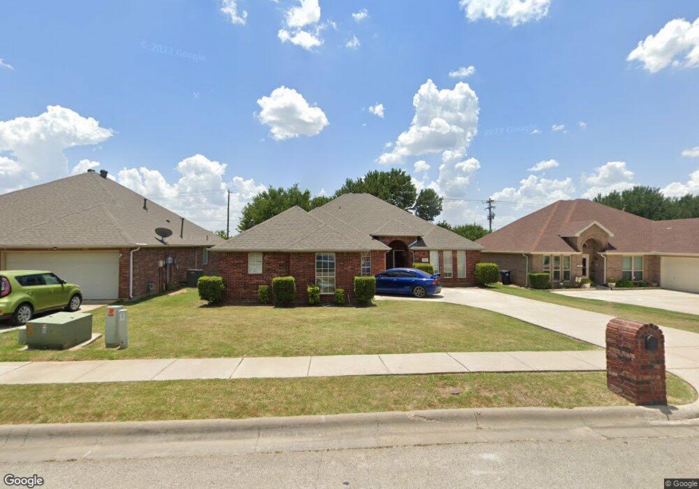 1608 Buena Vista Dr, Denton, TX 76210 - photo 1