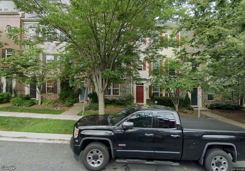 9822 Darcy Forest Dr, Silver Spring, MD 20910 - photo 1