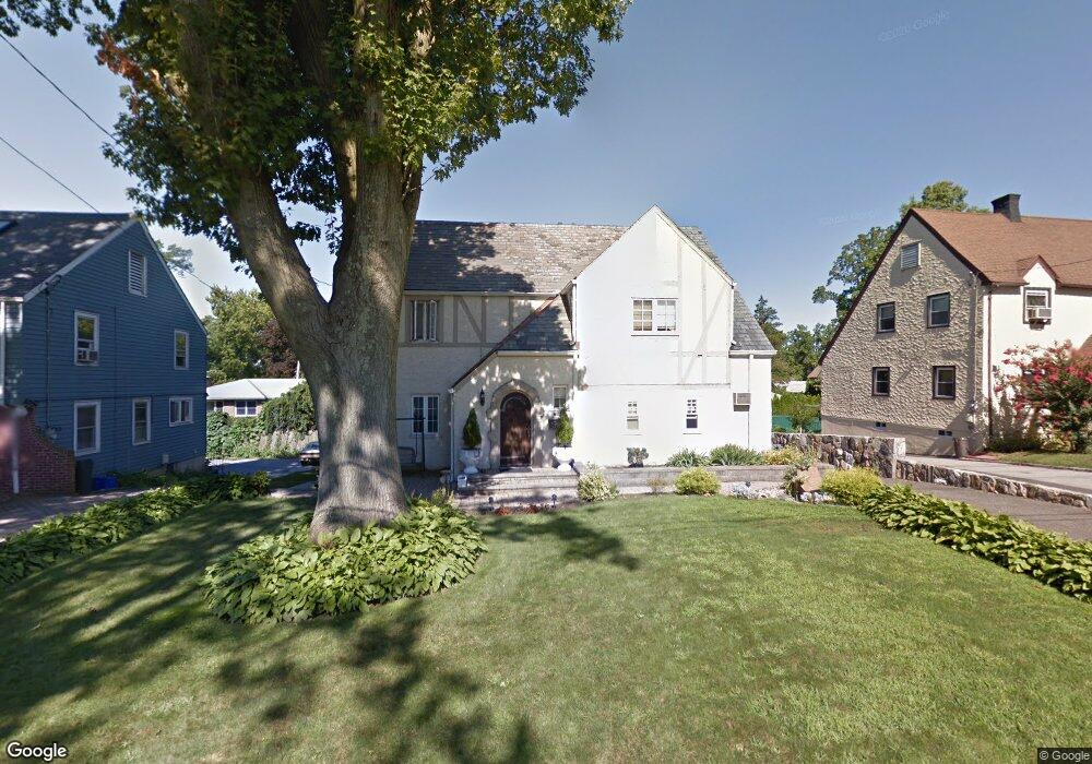 9 Huron Rd, Yonkers, NY 10710 - photo 1