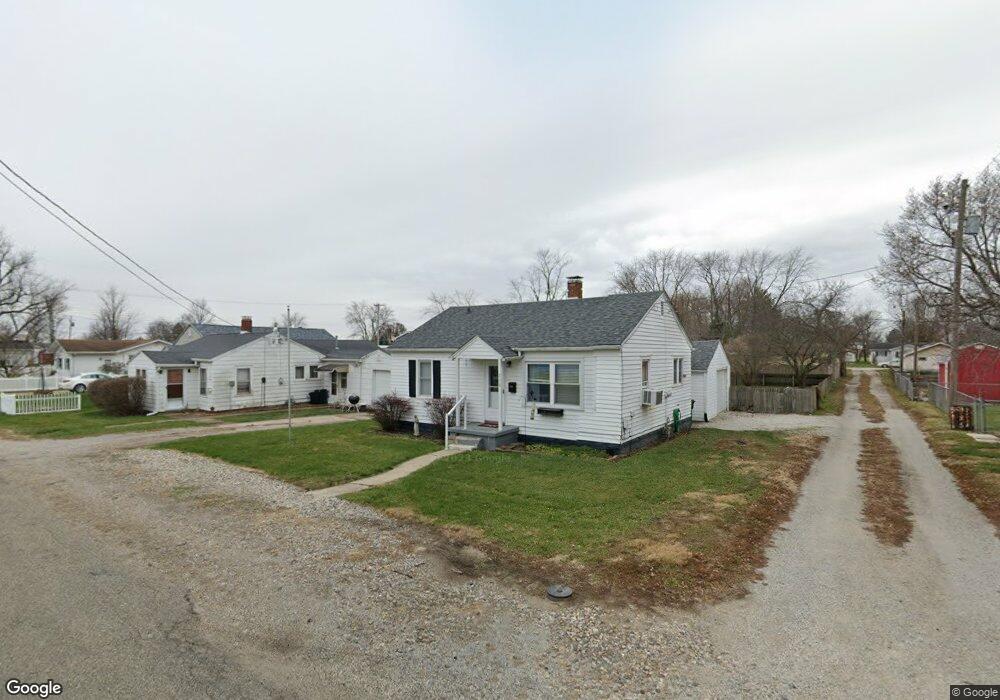 713 S 35th St, Mattoon, IL 61938 - photo 1