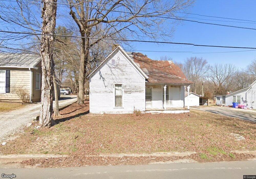 423 E Madison St, Franklin, KY 42134 - photo 1