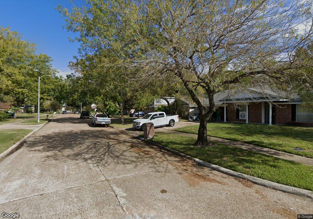 7718 Ashmole Ln, Houston, TX 77088 - photo 1